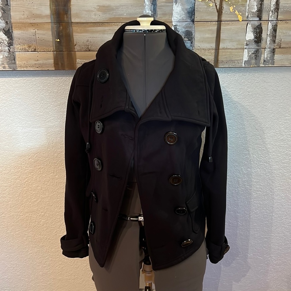 Super cute black jacket!